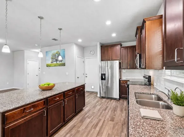 387 Guemal Rd, Buda, TX 78610