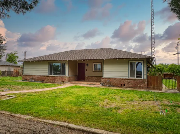 1248 E Las Palmas Ave, Patterson, CA 95363