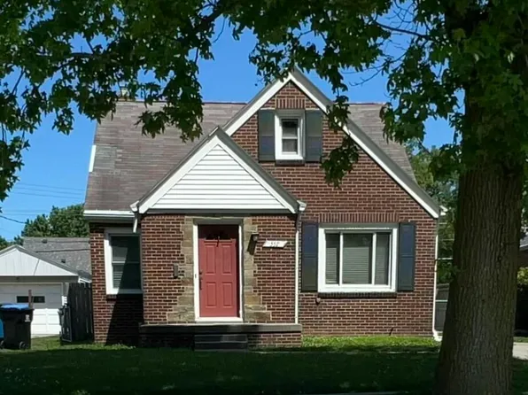 551 Ansonia St, Oregon, OH 43616