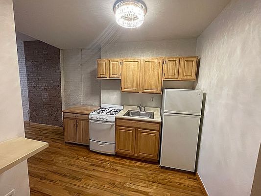 3rd image of 1155 3rd Ave APT 13