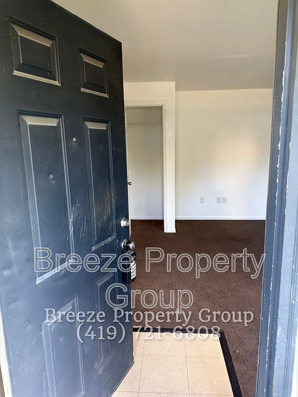 3 bed, 2.0 bath, 1079 sqft, $975 — Photo 1