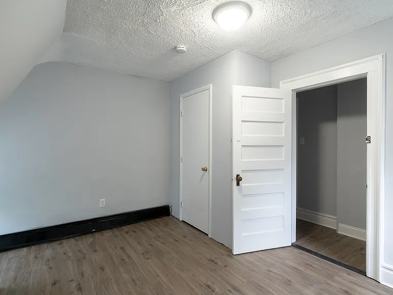 105 Shepard Ave #3 — Photo 11