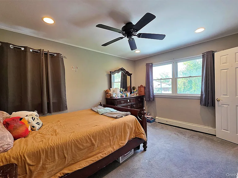 110 Briarwood Ln — Photo 21