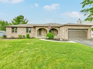 39 Creighton Ln, Rochester, NY 14612