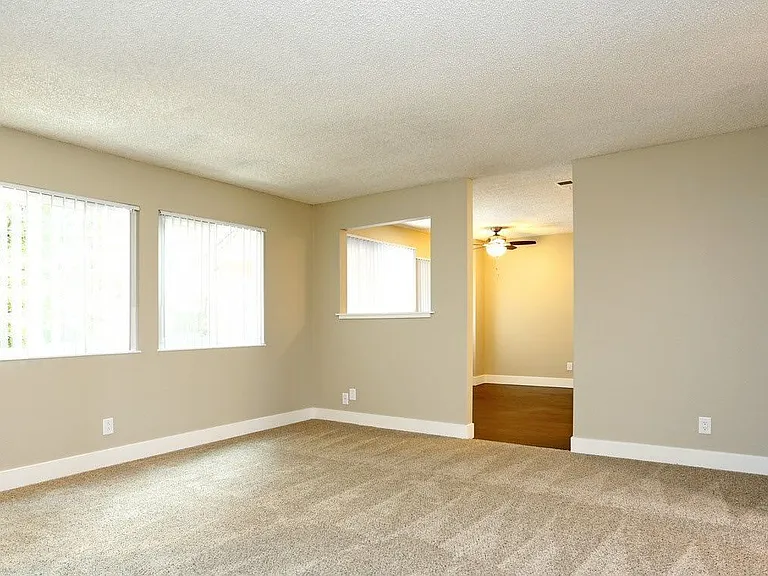 Creekside Terrace — Photo 2