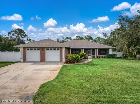 5717 Longbow Dr, Sebring, FL 33876