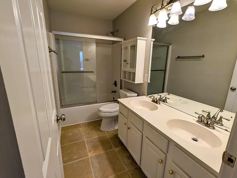 5741 Cambridge Bay Dr — Photo 18