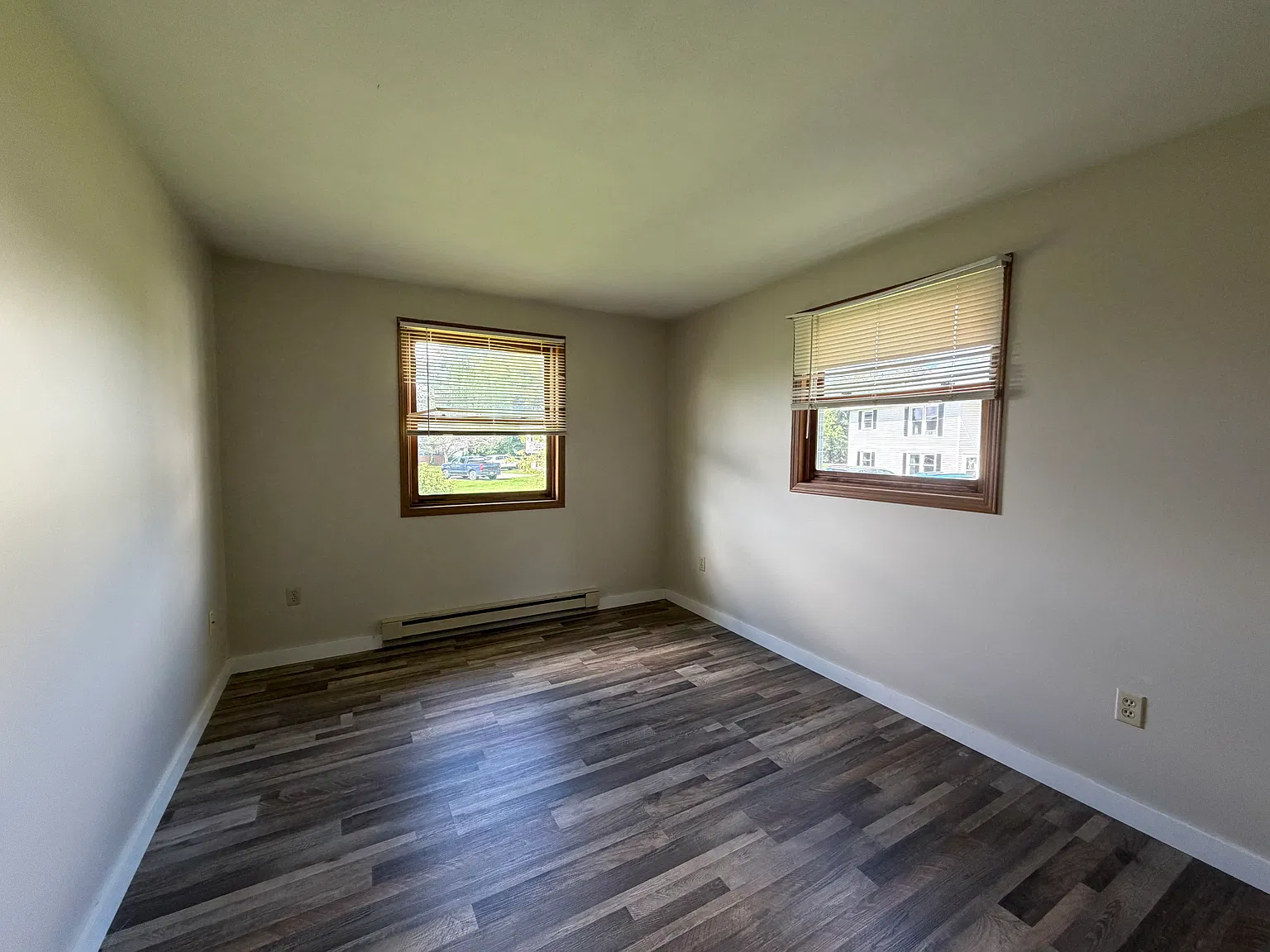 3 bed, 2086 sqft, $1,500 — Photo 2