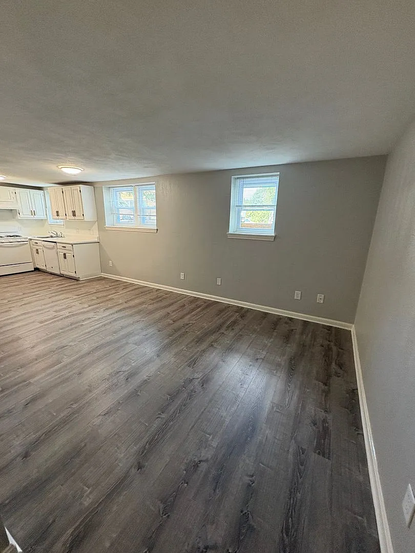 72 Cabot Street — Photo 4