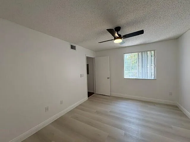 100 Crestwood Ct N #108 — Photo 33