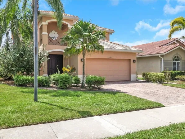 1581 Birdie DR, NAPLES, FL 34120