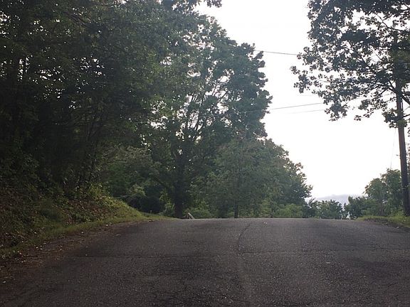 4th image of 545 Kallen Dr