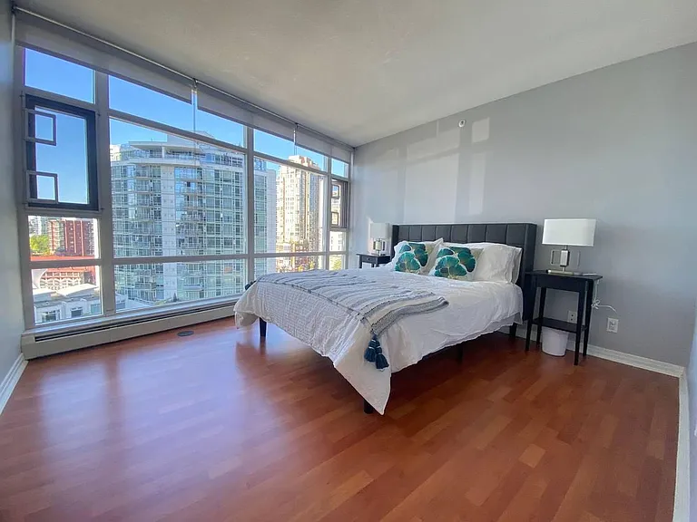 198 Aquarius Mews — Photo 30