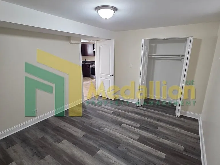 7154 S Francisco Ave — Photo 8