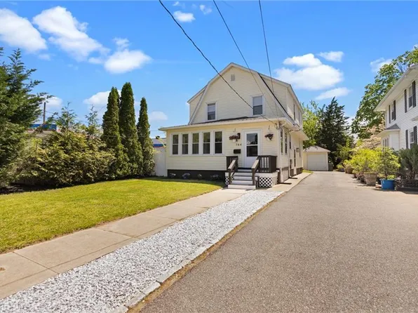 164 Wentworth Ave, Cranston, RI 02905
