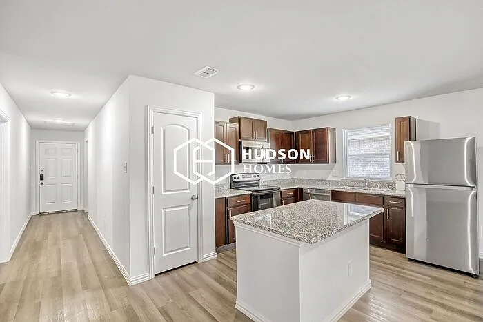 138 Loon Bay Dr — Photo 5