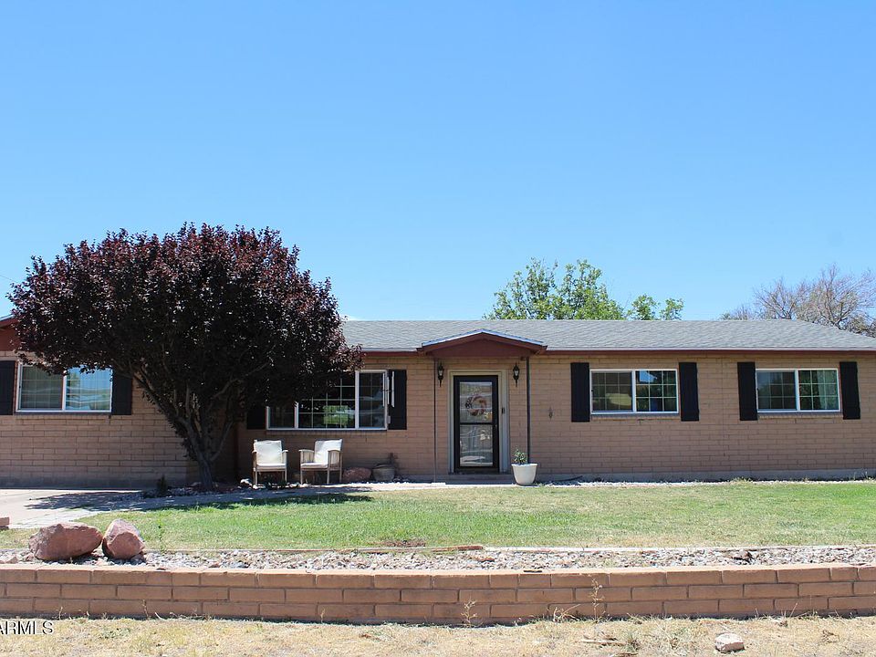 1st image of 2245 E 11TH Street