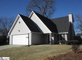 124 Cottage Ct, Laurens, SC 29360