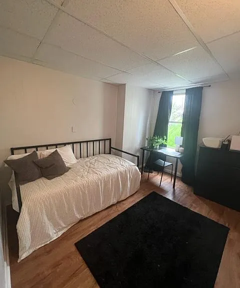 27 Cowan St #1 — Photo 11