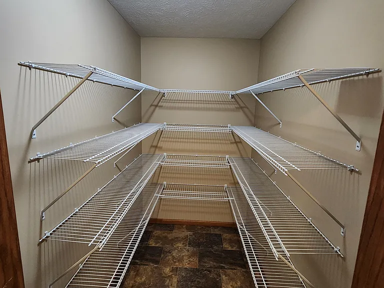 3748 Norseman Ave — Photo 5