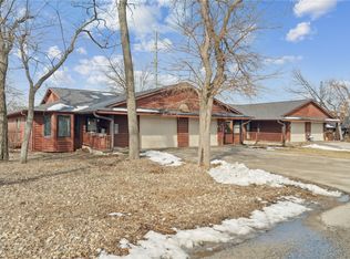 140 35th Street Dr SE APT 3, Cedar Rapids, IA 52403