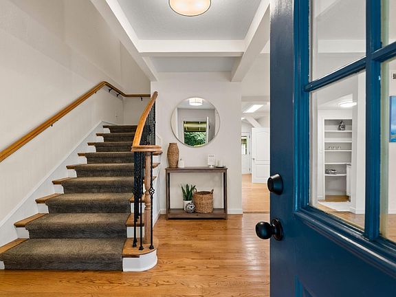 4th image of 600 Cook Way