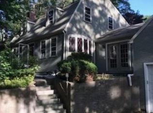 99 Meadowbrook Rd, Hanover, MA 02339