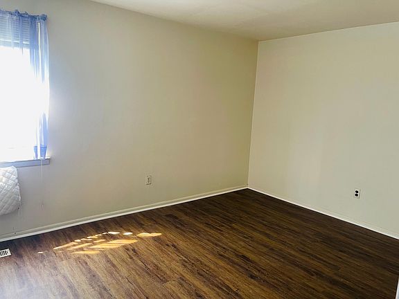 3rd image of 1717 Hartel Ave APT 1