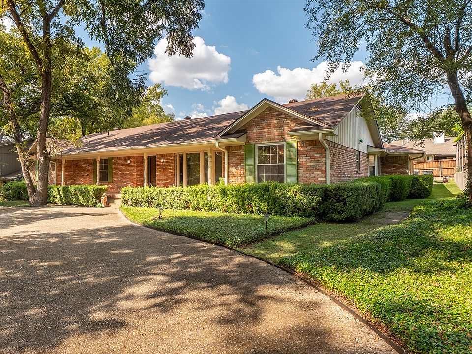 1st image of 10819 Lochspring Dr