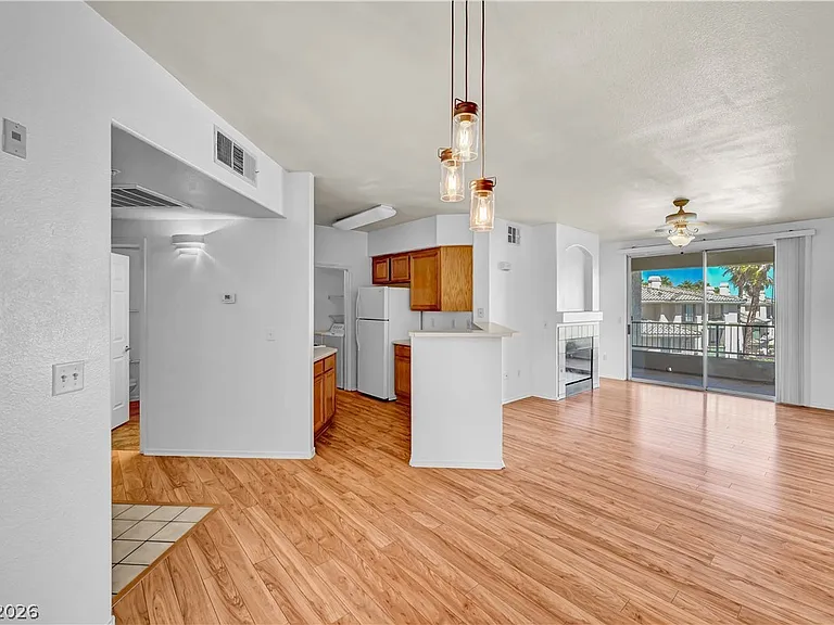7147 S Durango Dr #308 — Photo 9
