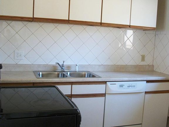 4th image of 23104 53rd Ave W