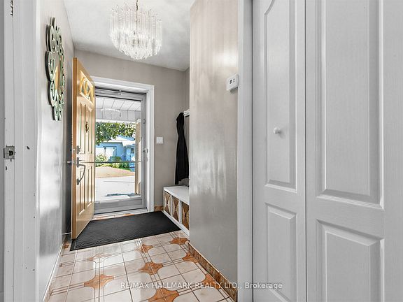 5th image of 297 Strathmore Blvd