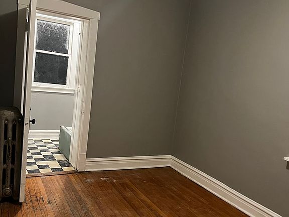 5th image of 1413-15 Howard St #3NE