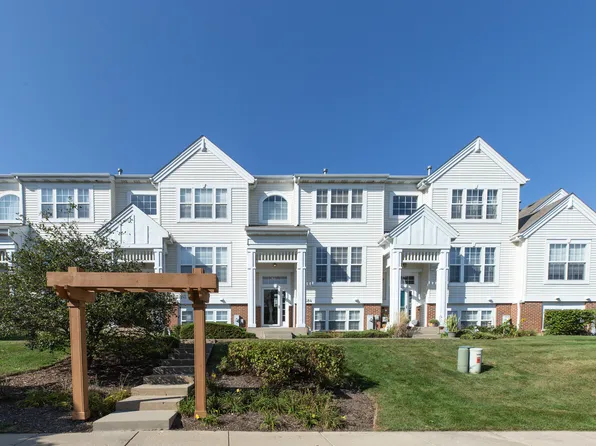 4584 Hogan Ln, Wadsworth, IL 60083