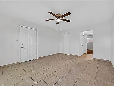 2 bed, 900 sqft, $1,200 — Photo 3
