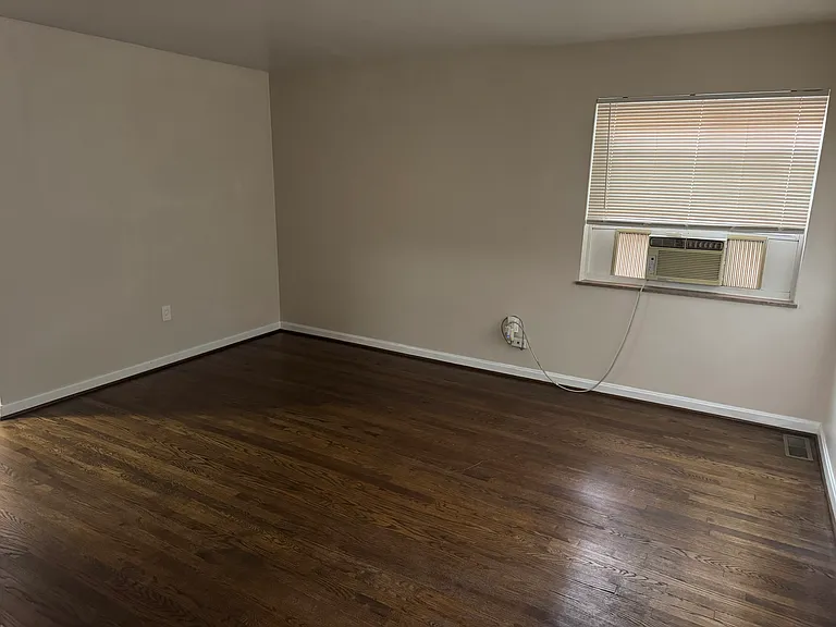 3065 Glenmore Ave #1 — Photo 14