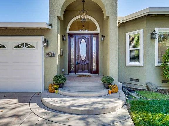 2nd image of 2668 Forest Hill Dr