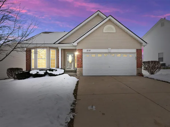 218 Stone Run Blvd, Wentzville, MO 63385