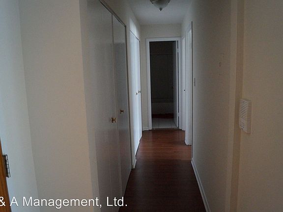 3rd image of 3219 Meadowbrook Blvd APT 202