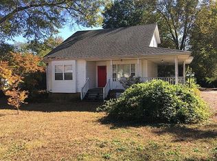 204 E 3rd St, Tuscumbia, AL 35674