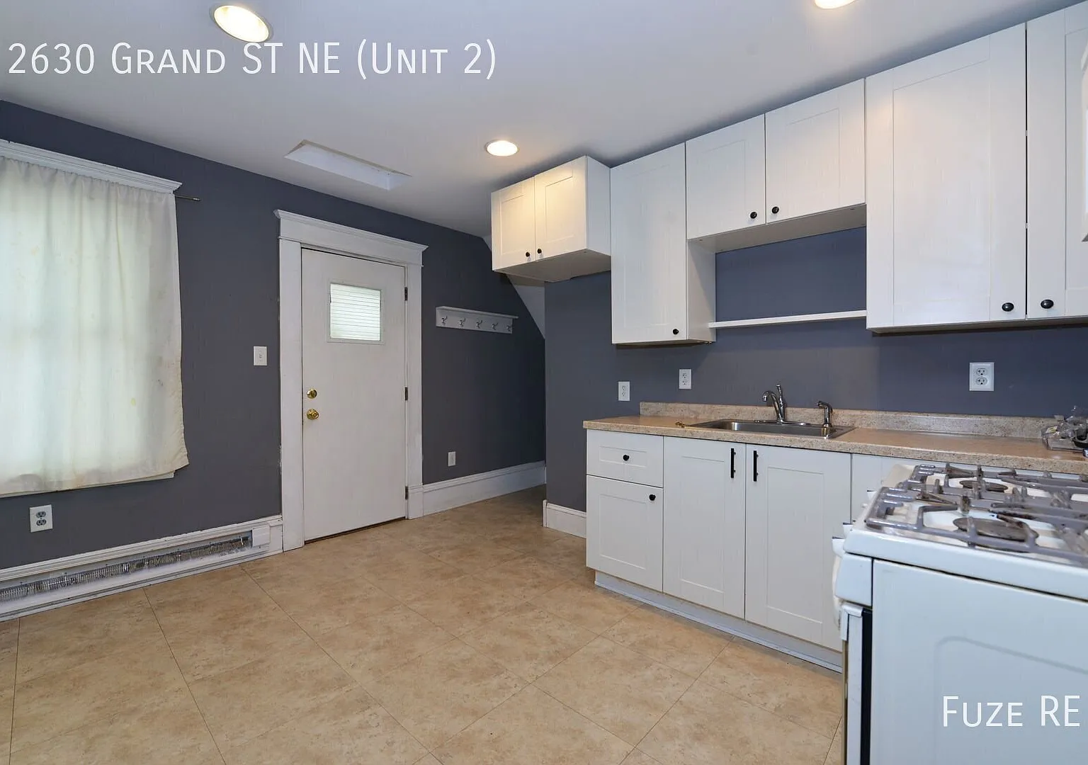 2-Bed 1-Bath Unit Available Now in NE Minneapolis! — Photo 4