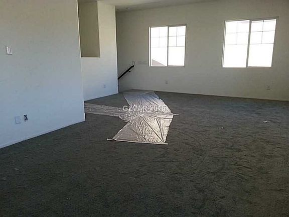 3rd image of 7123 Rosecrans St