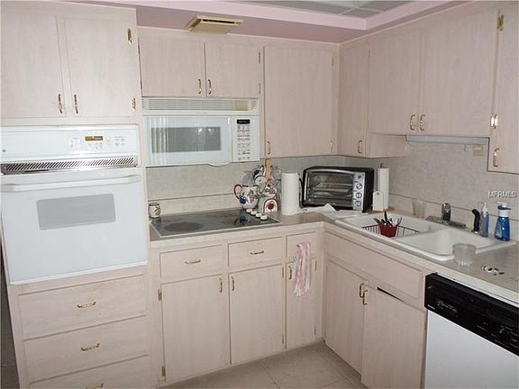 5th image of 2379 Finlandia Ln APT 31