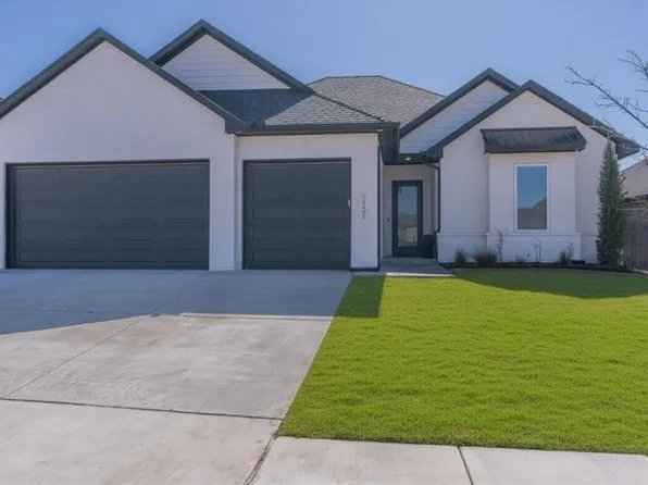 15405 Jasper Ln, Edmond, OK 73013