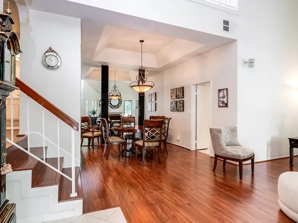 18731 Hatteras St Unit 26, Tarzana, CA 91356