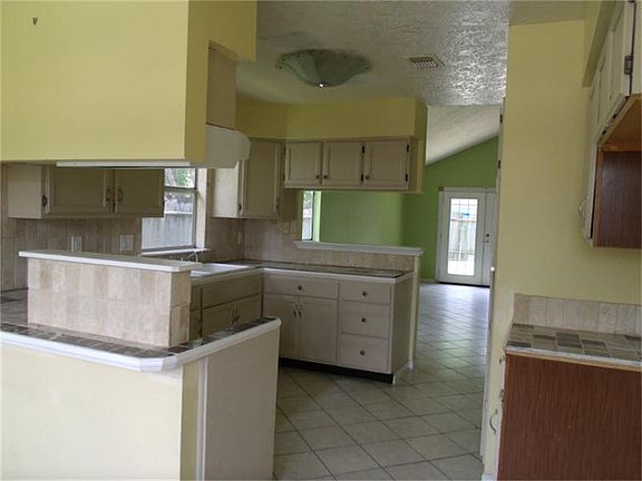 3rd image of 12031 Longbrook Dr
