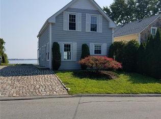 30 Bluff Ave, Warwick, RI 02889