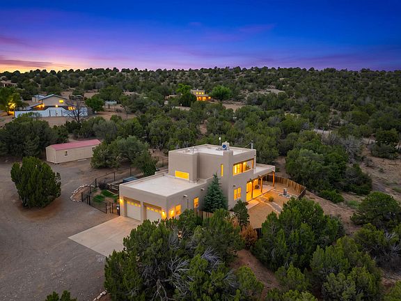 4th image of 1 Cactus Ranch Ln