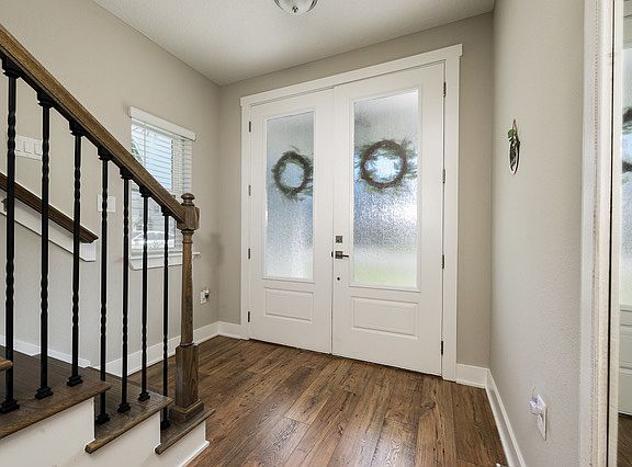 4th image of 303 Five Island Dr