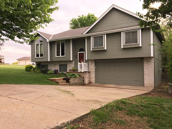 3rd image of 8702 Pawnee Ln